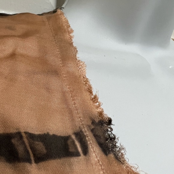 Cali Dreaming Women’s Short Sleeve Silky Raw Edges Top - Picture 5 of 10